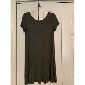 Jersey dress, v neck and strappy back